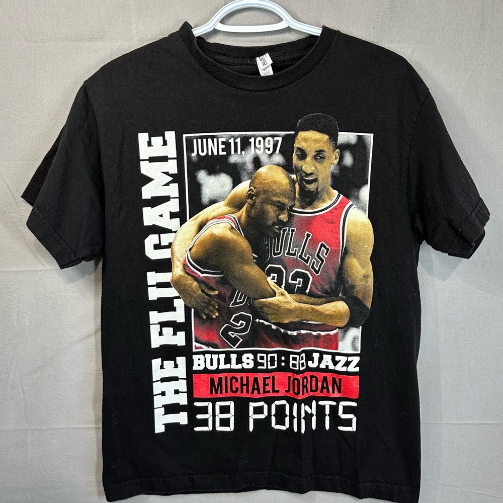 Michael Jordan “The Flu Game” Chicago Bulls 1997 Finals Graphic Tee NBA Size M